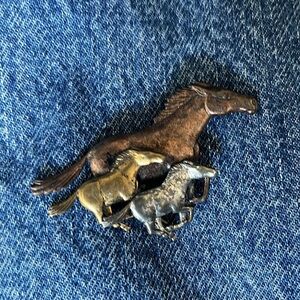 Running Horses Gold Bronze and Silver Tone Lightweight Metal Brooch Pin
